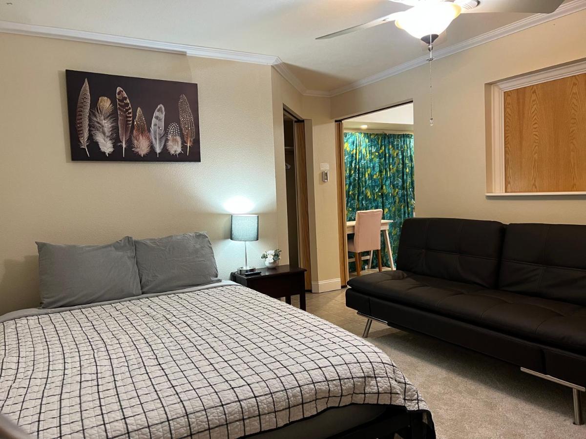 Near Airport Guest Suite Anchorage Bagian luar foto