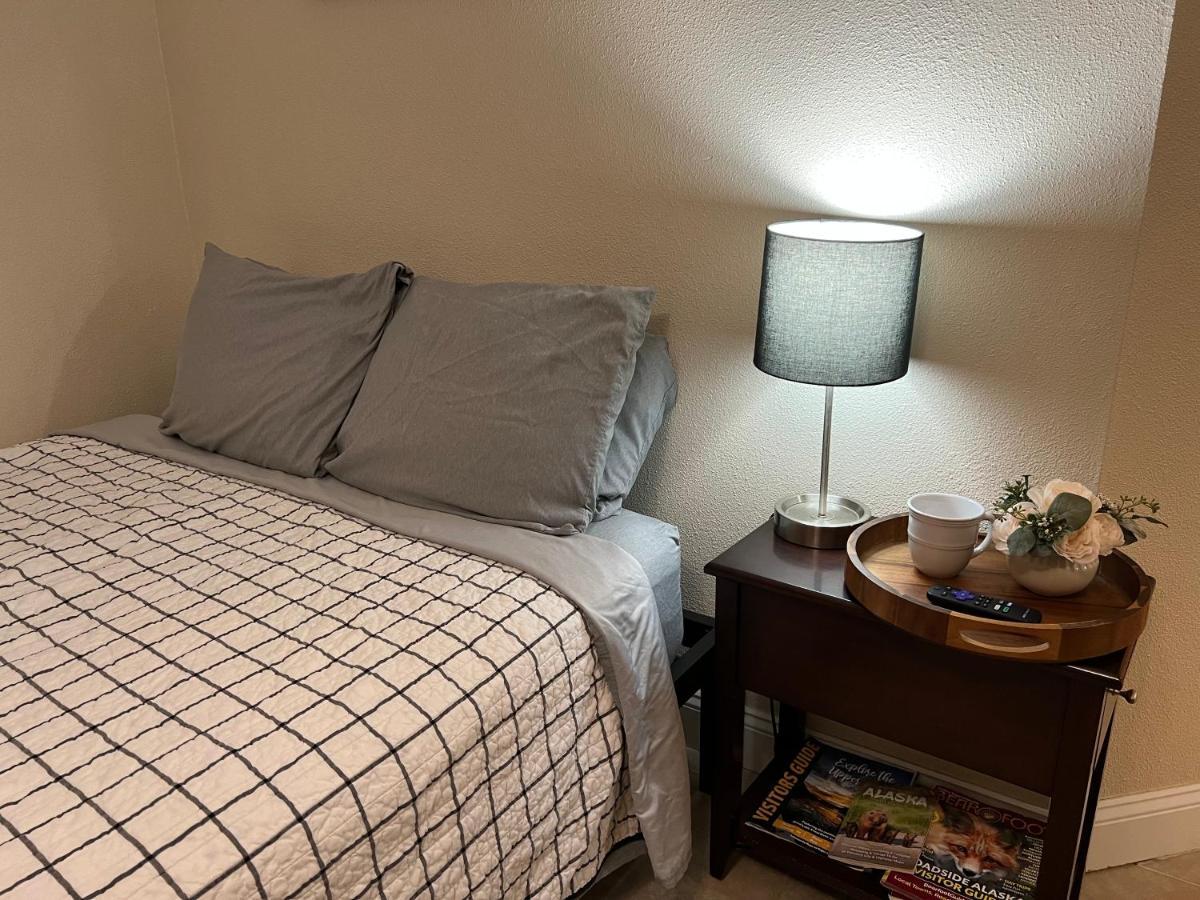 Near Airport Guest Suite Anchorage Bagian luar foto