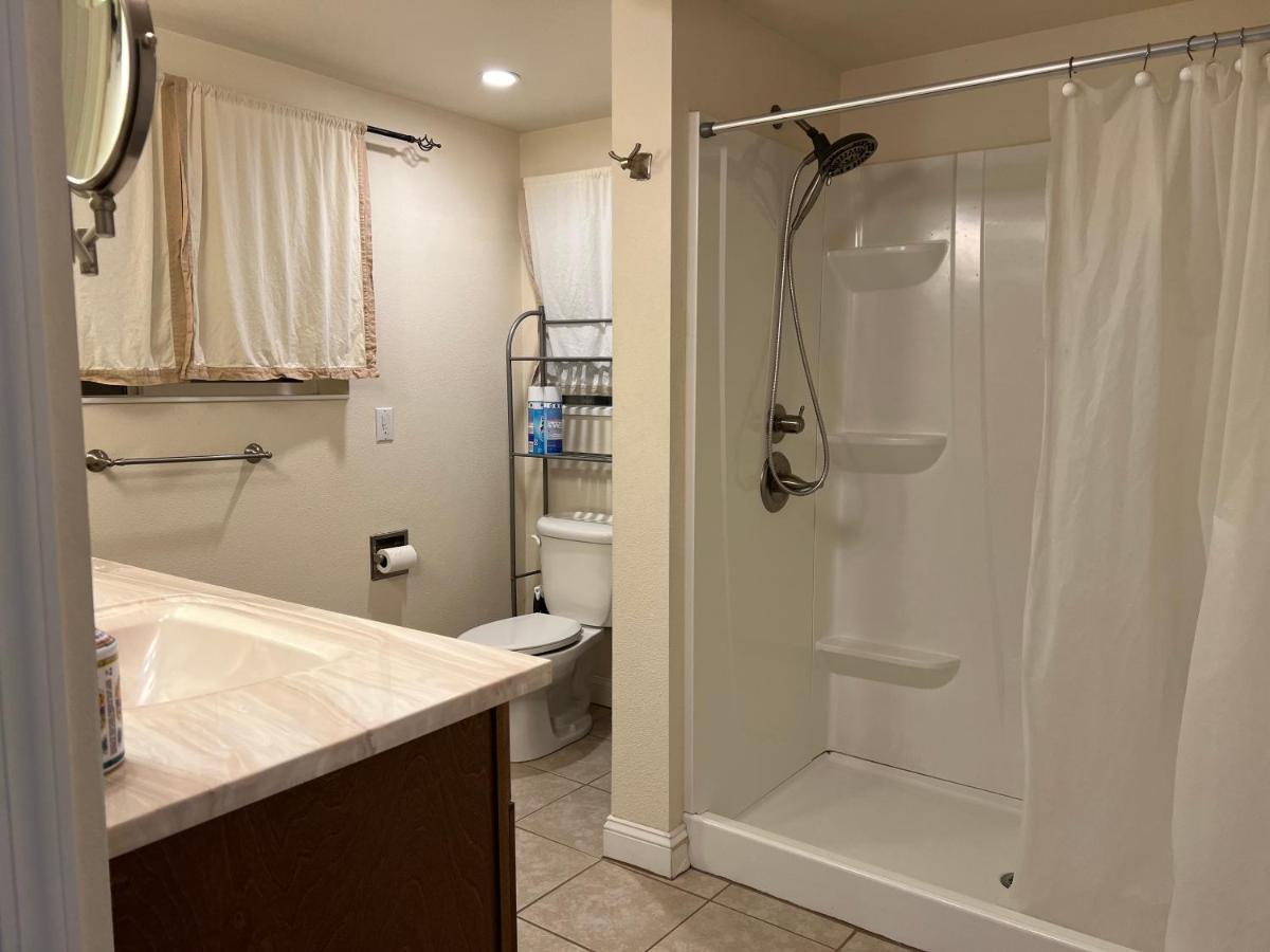 Near Airport Guest Suite Anchorage Bagian luar foto